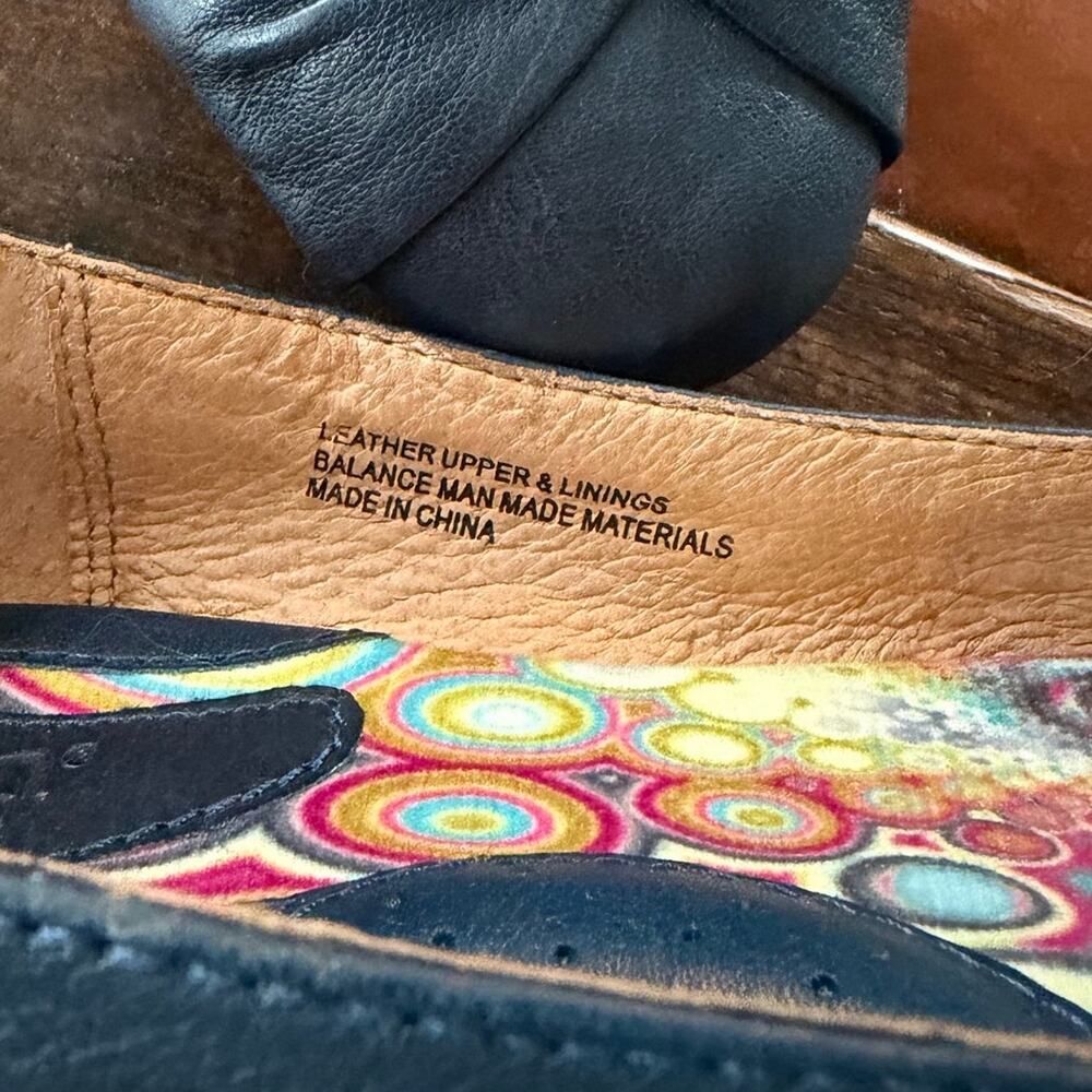 Born Lilly Flats in Navy Blue - Picture 6 of 6
